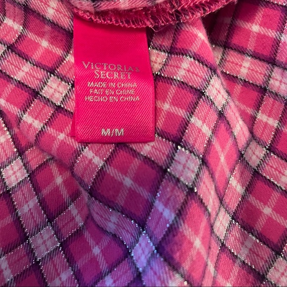 Victoria’s Secret pink and white sleepwear/robe.  Size Medium - Picture 17 of 17